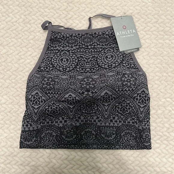 Athleta crop top with build in bra and original padding - Picture 1 of 4